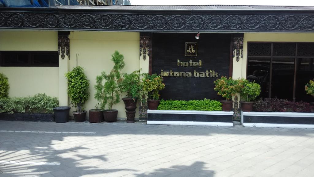 Istana Batik Ratna Hotell Yogyakarta Exteriör bild