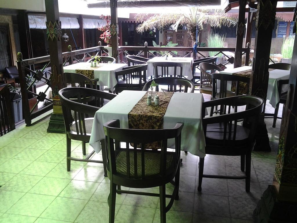 Istana Batik Ratna Hotell Yogyakarta Exteriör bild