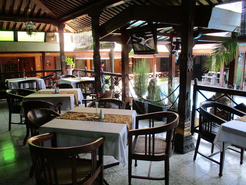 Istana Batik Ratna Hotell Yogyakarta Exteriör bild